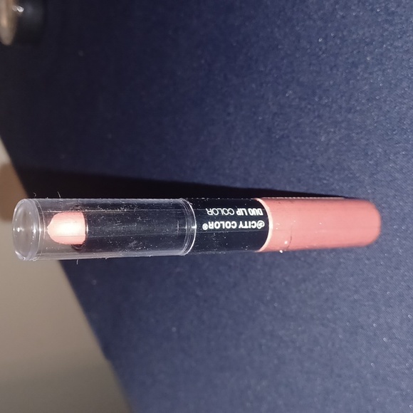 Makeup Assortment - Picture 7 of 8